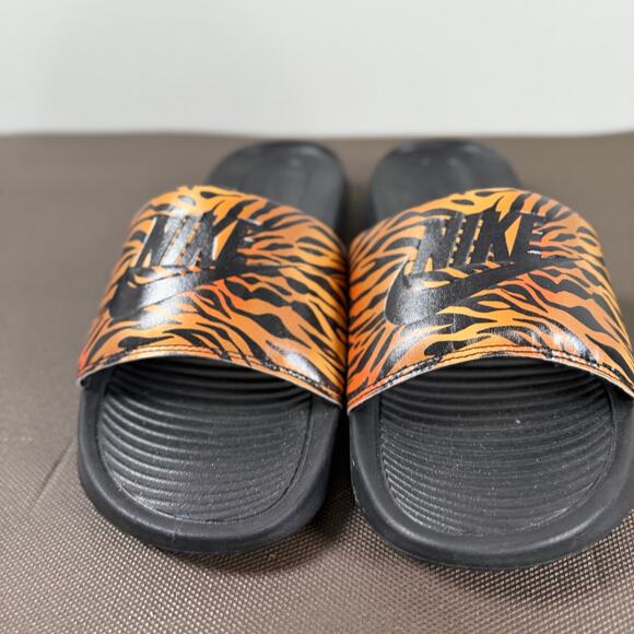 Nike Victori One Print Flip Flops Sandals Black Tan Slip On Animal Summer Sz 10 - Picture 9 of 9
